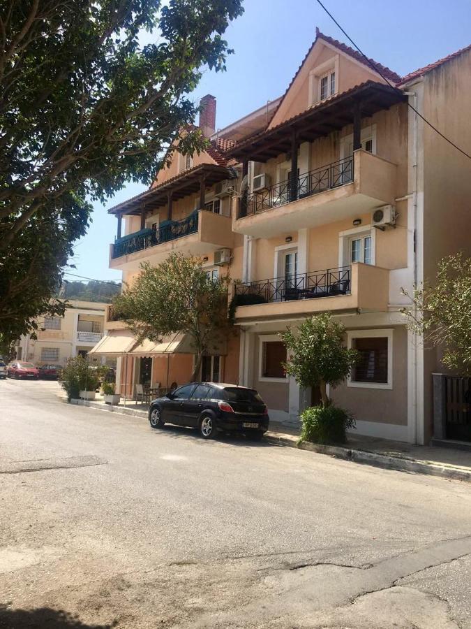 Filippos Apartments Argostoli  Eksteriør billede